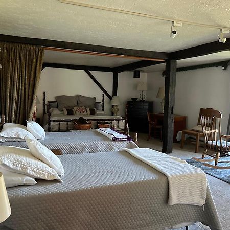 Timber Post Bed & Breakfast Нашуа Екстериор снимка