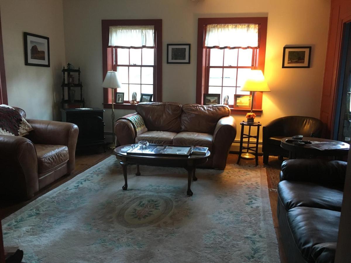 Timber Post Bed & Breakfast Нашуа Екстериор снимка